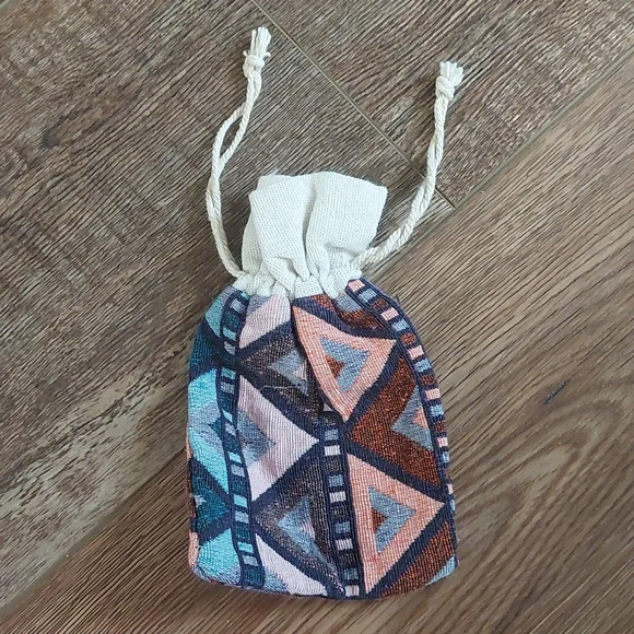 Pouch - Picture 4 of 4